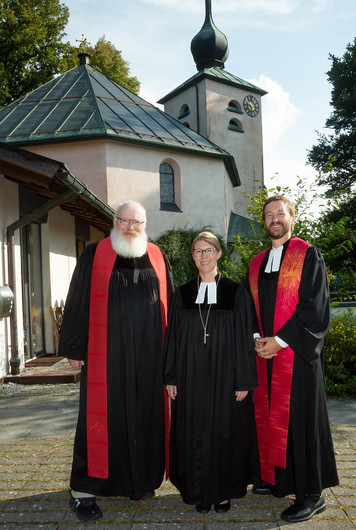 Dekanin Häfner-Becker mit Pfr. Wackerabrth und Pfr. Hoppe 240901©FotoBerger